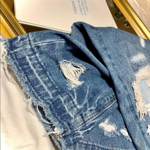 Tube Crop Top and Jeans - Picture 7 of 7